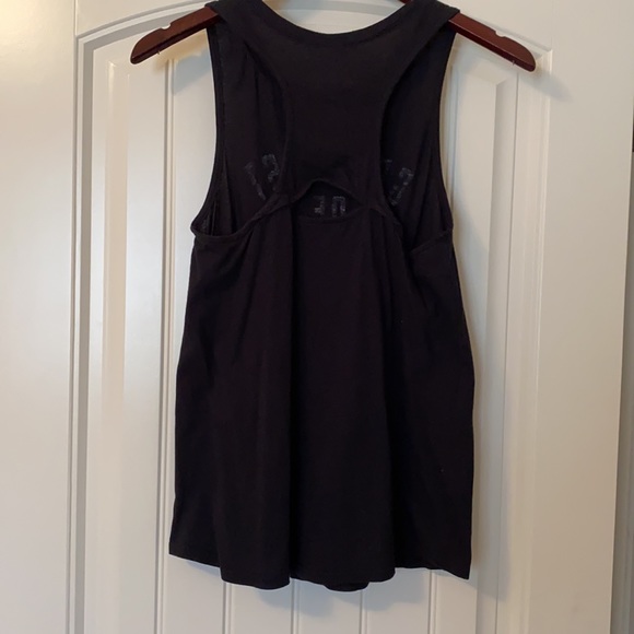 Workout top bundle - Picture 4 of 9